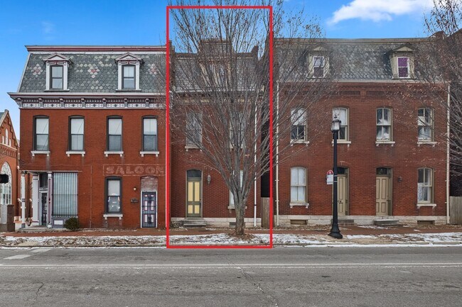 Foto del edificio - 1702 S Tucker Blvd