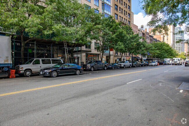 116 W 72nd St New York, NY 10023 - Lincoln Square
