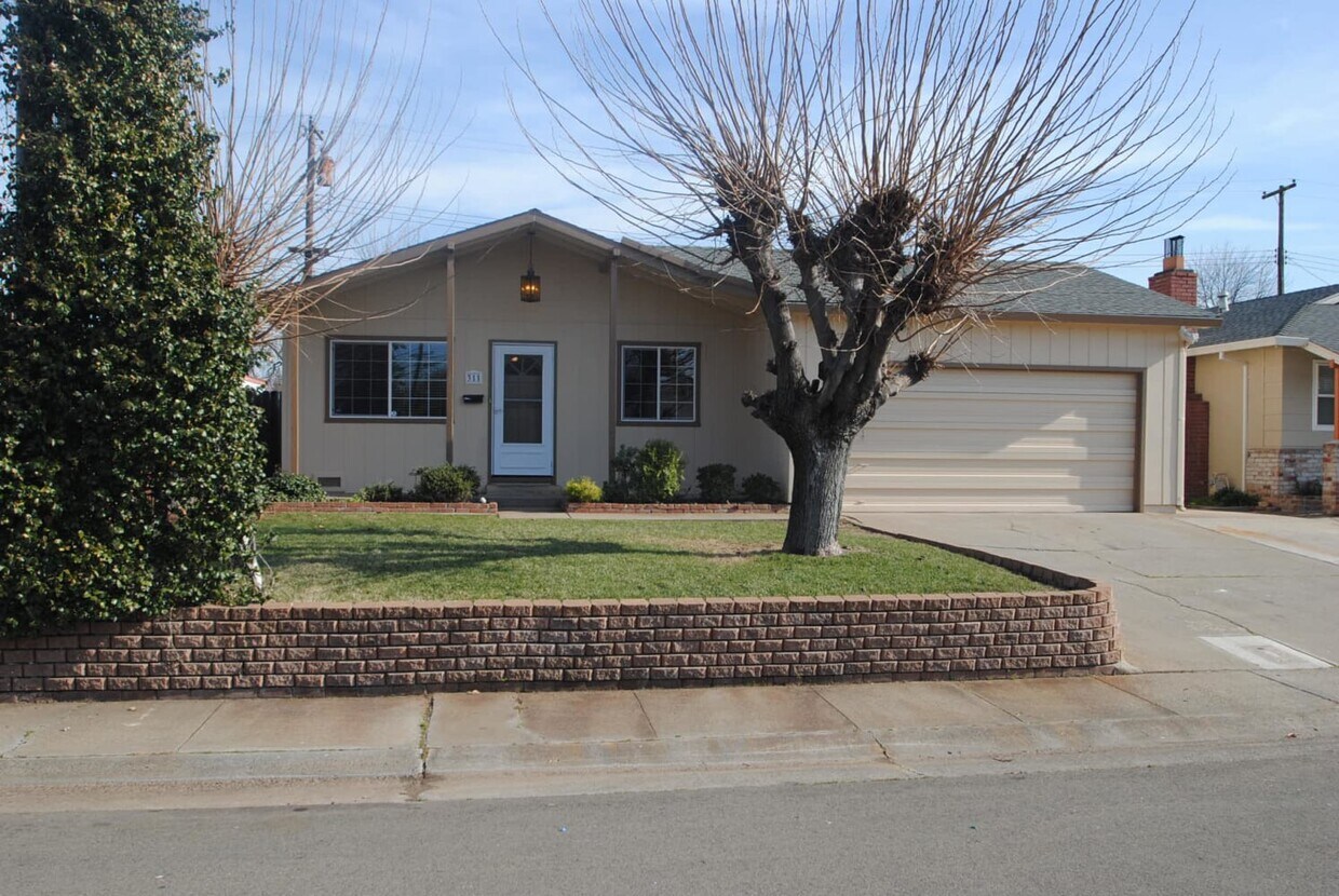 Primary Photo - 311 Brentwood Rd
