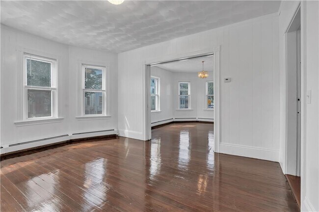 Foto del edificio - 48 Kenwood St