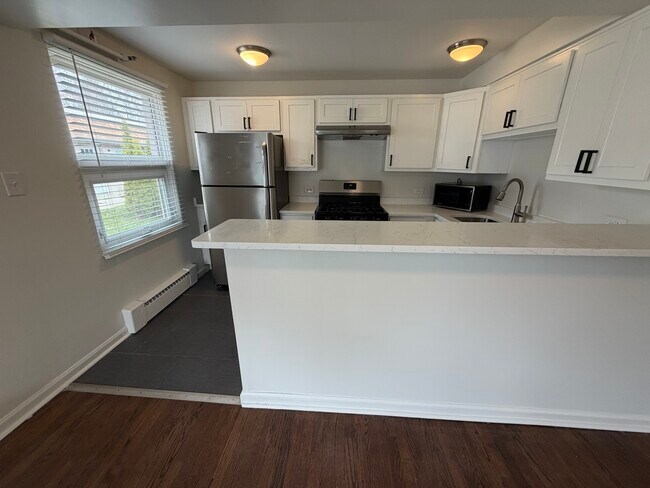 Foto del edificio - 26 E Washington Ave