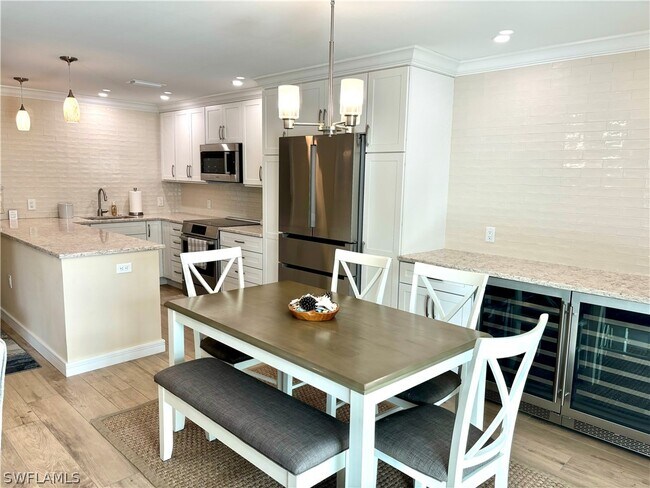 Foto del edificio - 1435 Curlew Ave