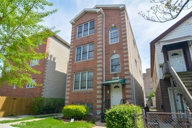 Foto principal - 1359 W Hubbard St