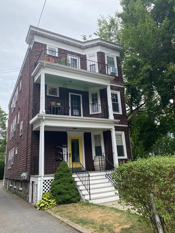Foto principal - 250 Poplar St