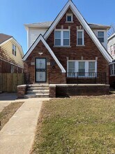 Building Photo - 12763 Cloverlawn Ave