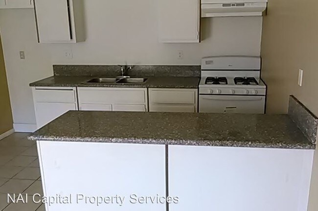 Foto del edificio - 11798 White Ave