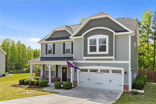 Building Photo - 789 Equestrian Way