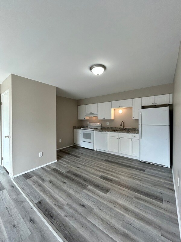 Foto del edificio - 18642 Van Horn Rd