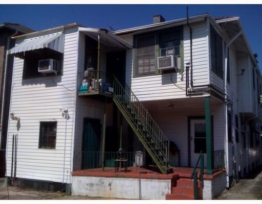 Building Photo - 922-924 Dauphine St