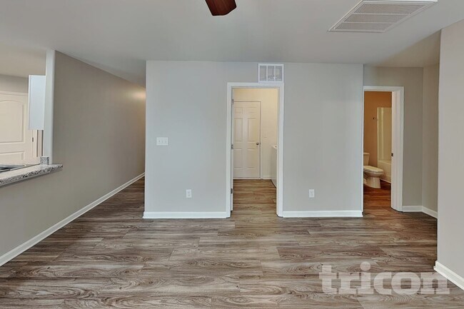 Foto del edificio - 339 Oakleigh Ln