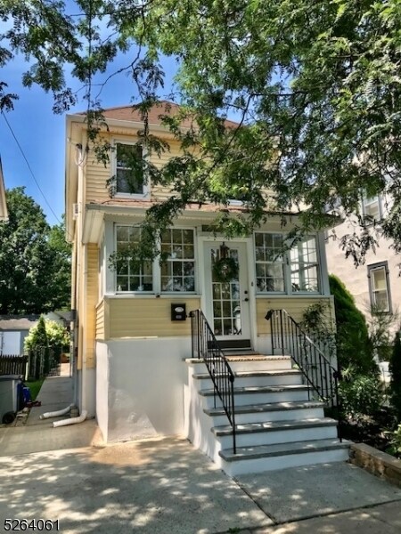 Primary Photo - 620 Ripley Pl