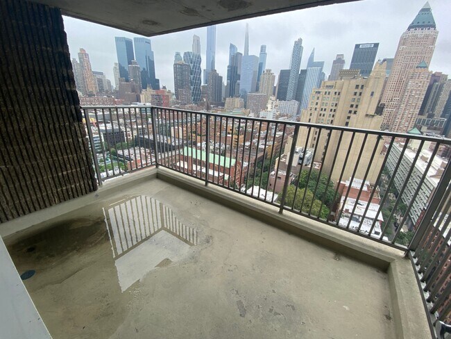 Foto del edificio - 747 10th Ave