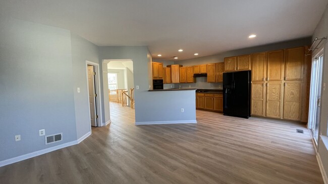 Building Photo - Idlewild Townhome