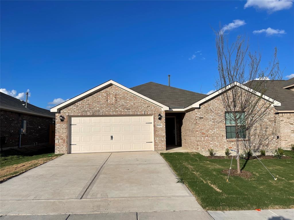 Foto principal - 3004 McCoy Rd