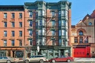 Building Photo - 1315 Washington St