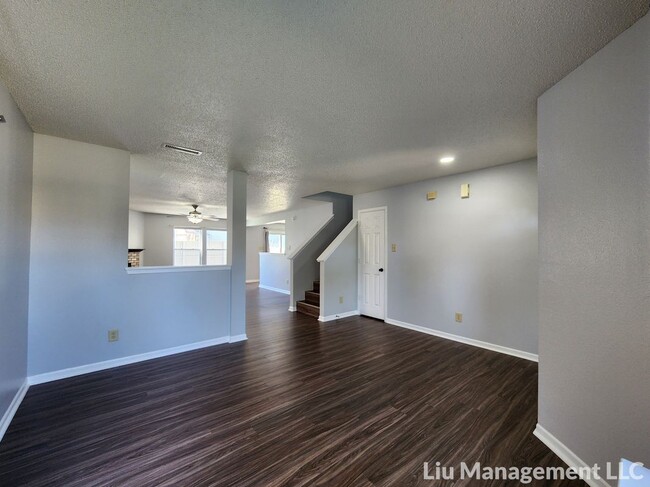 Building Photo - 10345 Carrington Way