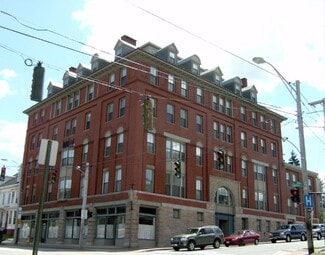 Building Photo - 79 Bramhall St