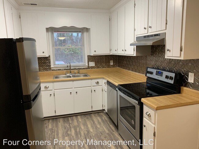Building Photo - 1111 Birchcrest Dr