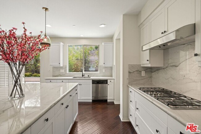 Foto del edificio - 4928 Princess Dr