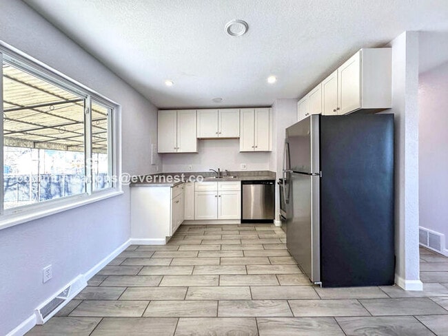 Foto del edificio - 2755 N Humboldt St