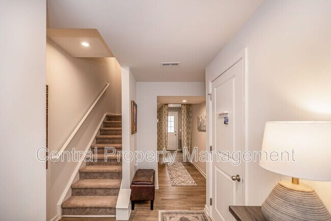 Foto del edificio - 225 Coldwater Creek Ct