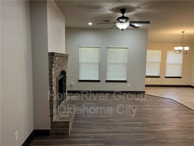 Building Photo - 4513 Wagner Lake Dr