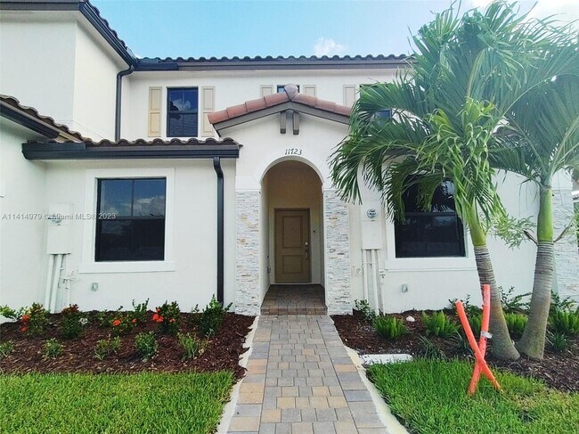 Foto del edificio - $2,600 11723 SW 246 Terr CORSICA