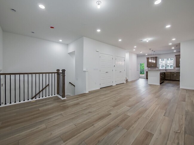 Foto del edificio - AVAILABLE NOW! Brand New Construction in P...
