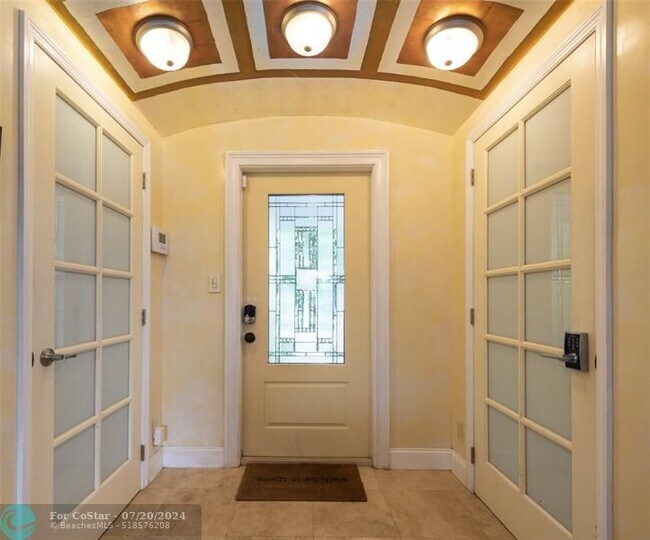 Foto del edificio - 1734 NW 8th Ave