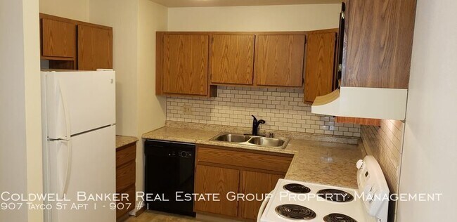 Building Photo - 907 Tayco St Apt 1