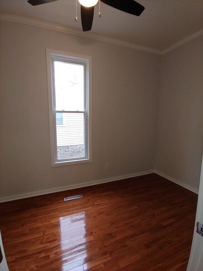 Foto del edificio - 209 National Ave NW