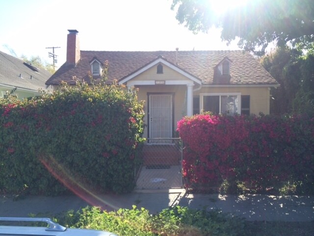 Primary Photo - 705 6th Ave