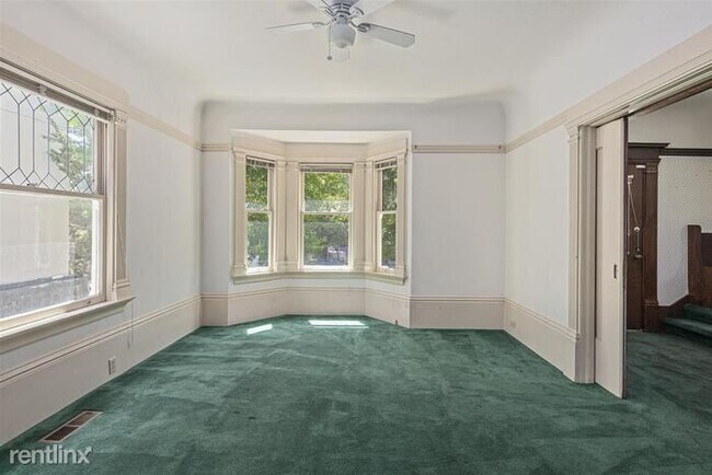 Foto del edificio - 5 br, 2 bath House - 2531 College Ave