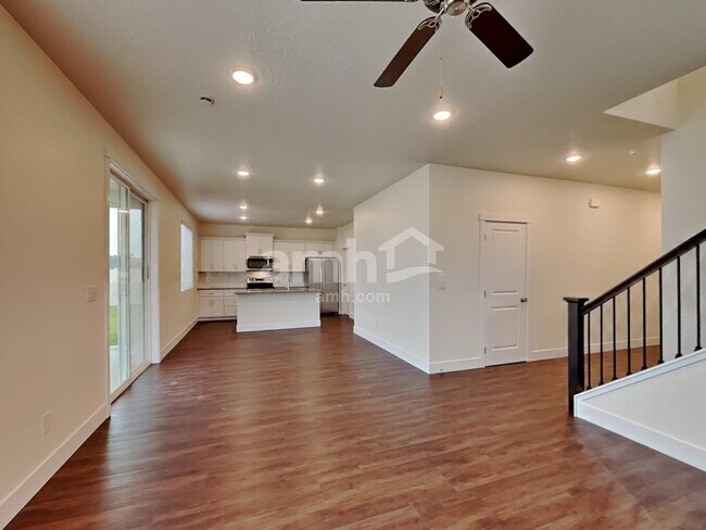 Foto del edificio - 10091 W Raleigh St