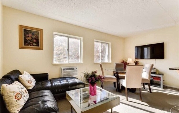 Foto principal - 14-35 33rd Rd