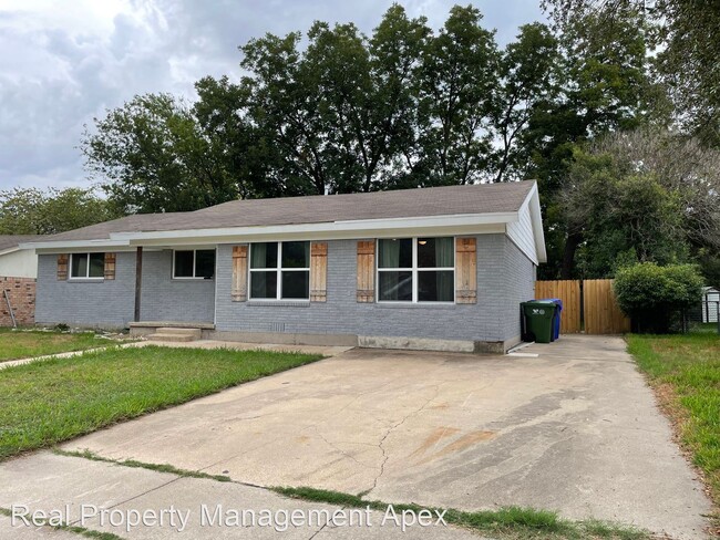 Building Photo - 3 br, 2 bath House - 3408 Wingate Dr