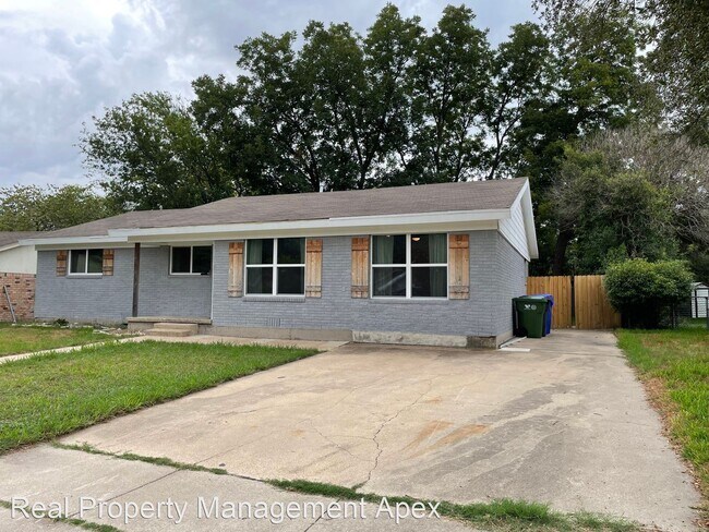 Foto del edificio - 3 br, 2 bath House - 3408 Wingate Dr