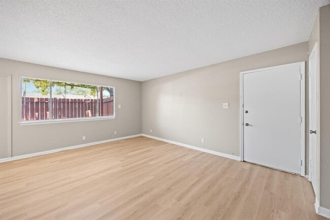 Building Photo - 8903 Parkfield Dr