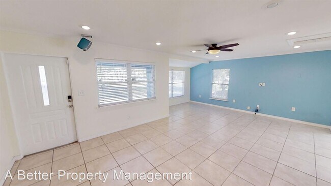 Foto del edificio - 3 br, 2 bath House - 4212 12th Ave