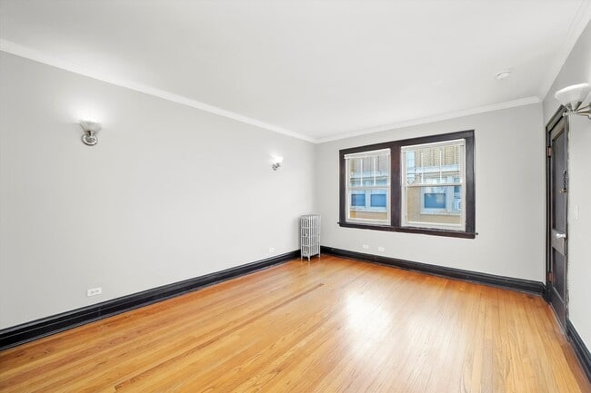 Building Photo - 1925b Grove Ave