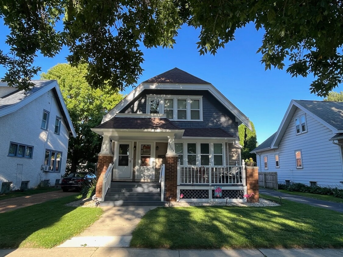 Primary Photo - 2158 N 70th St