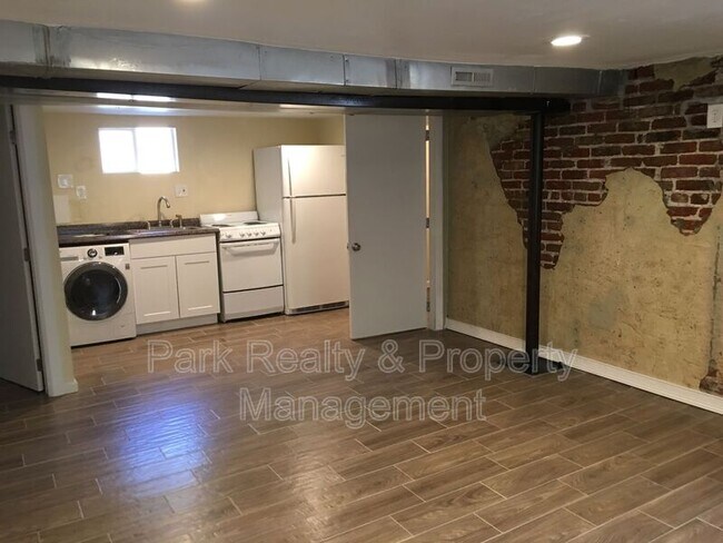 Building Photo - 1536 Lowell Blvd