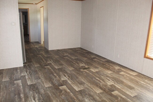 Foto del edificio - 450 Ridge Rd