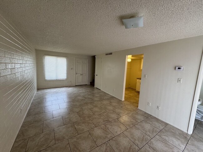 Foto del edificio - Maryvale 2br townhome