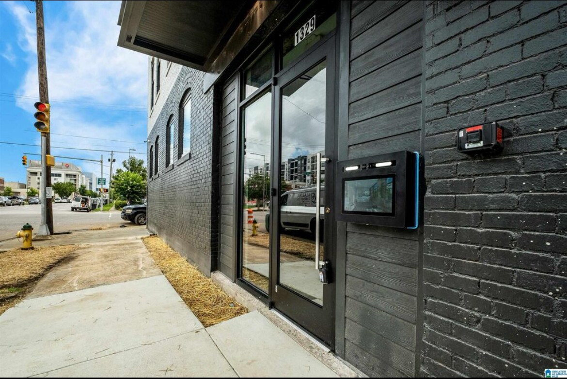 1329 4th Ave S Unit Third Floor, Birmingham, AL 35233 Condo for Rent