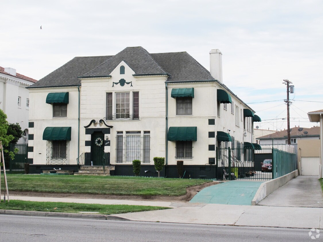 Foto del edificio - 3826 W Adams Blvd