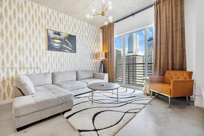 Building Photo - 133 NE 2nd Ave