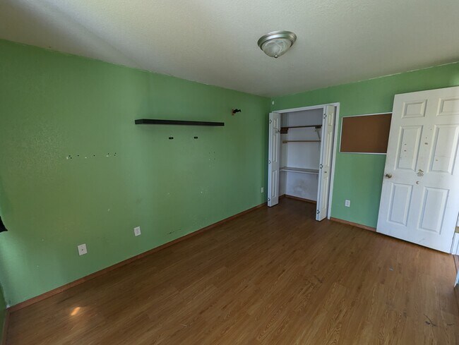 Building Photo - 2621 Undine St