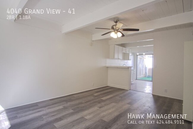 Building Photo - 4040 Grand View Blvd