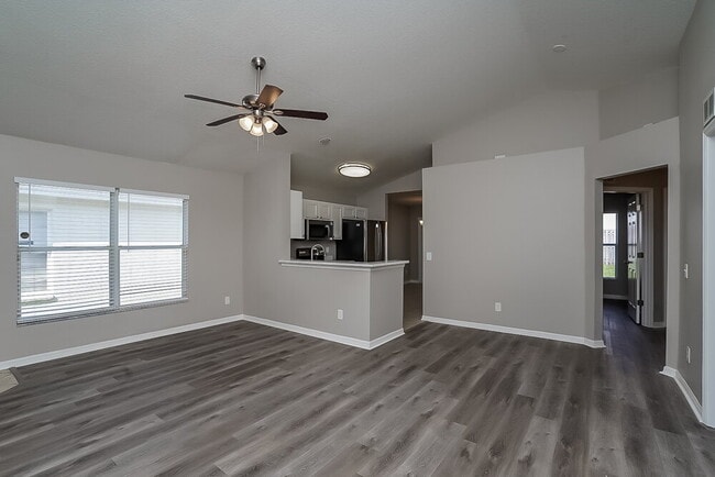 Building Photo - 14943 Deer Meadow Dr